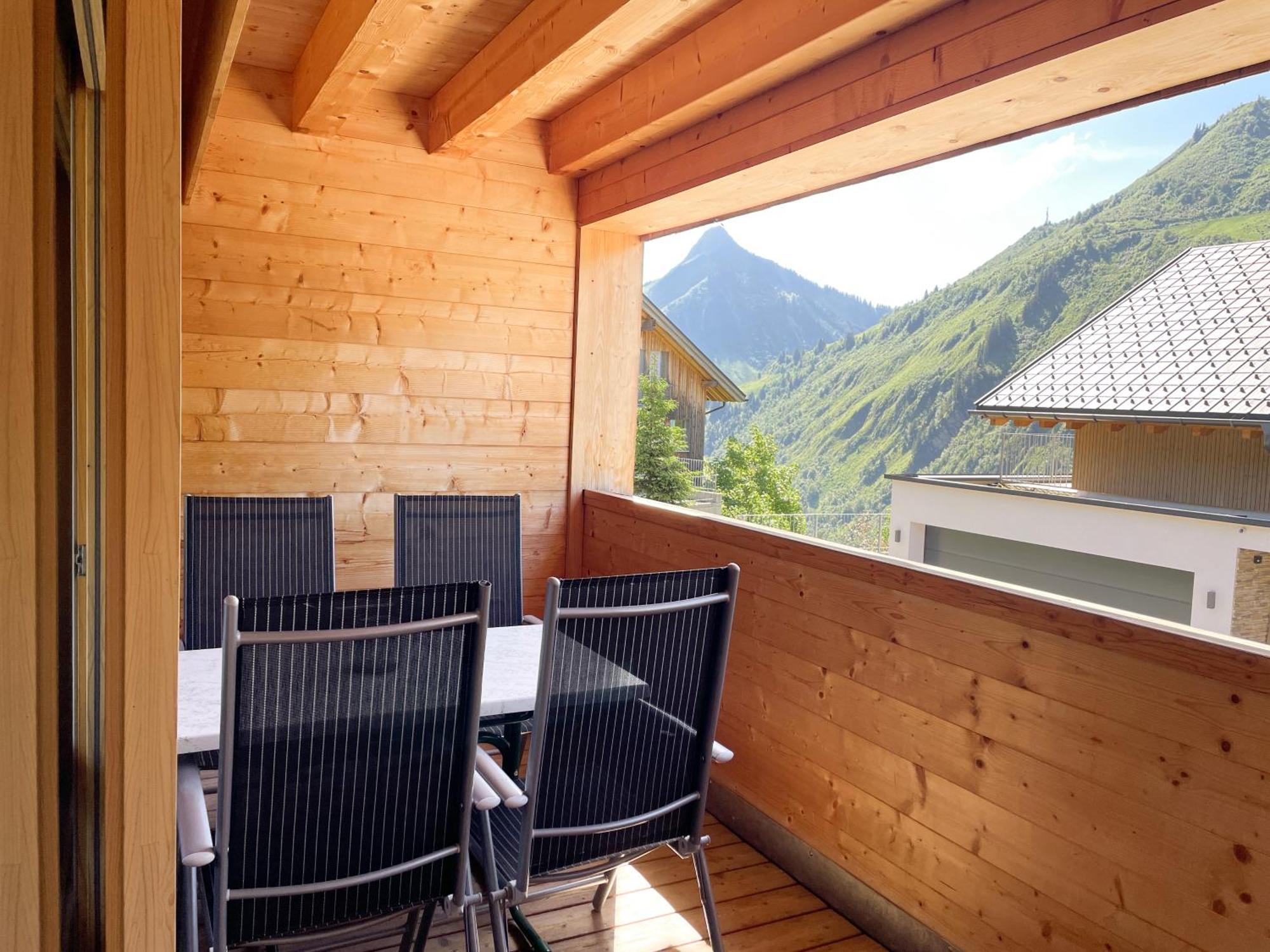 Damuelser Holzhus Apartamento Exterior foto
